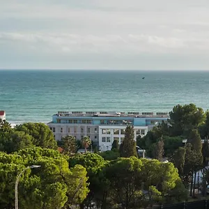 Apartment Ocean View - Pool And Sea View & Center, Albufeira